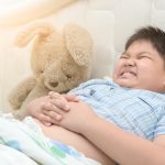 5 Cara Mengatasi Sakit Perut Pada Anak